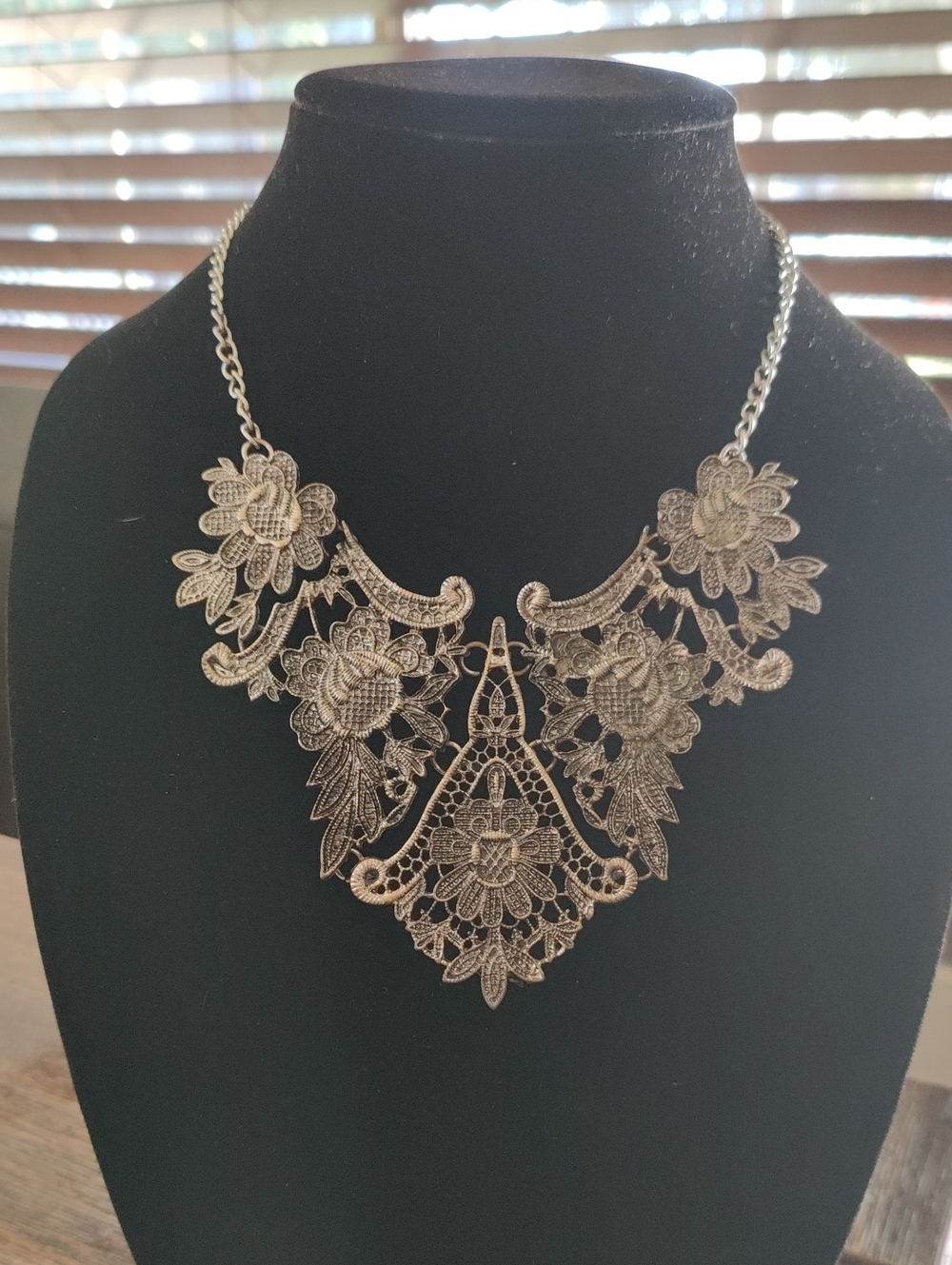 Floral Filigree Statement Necklace - Silver